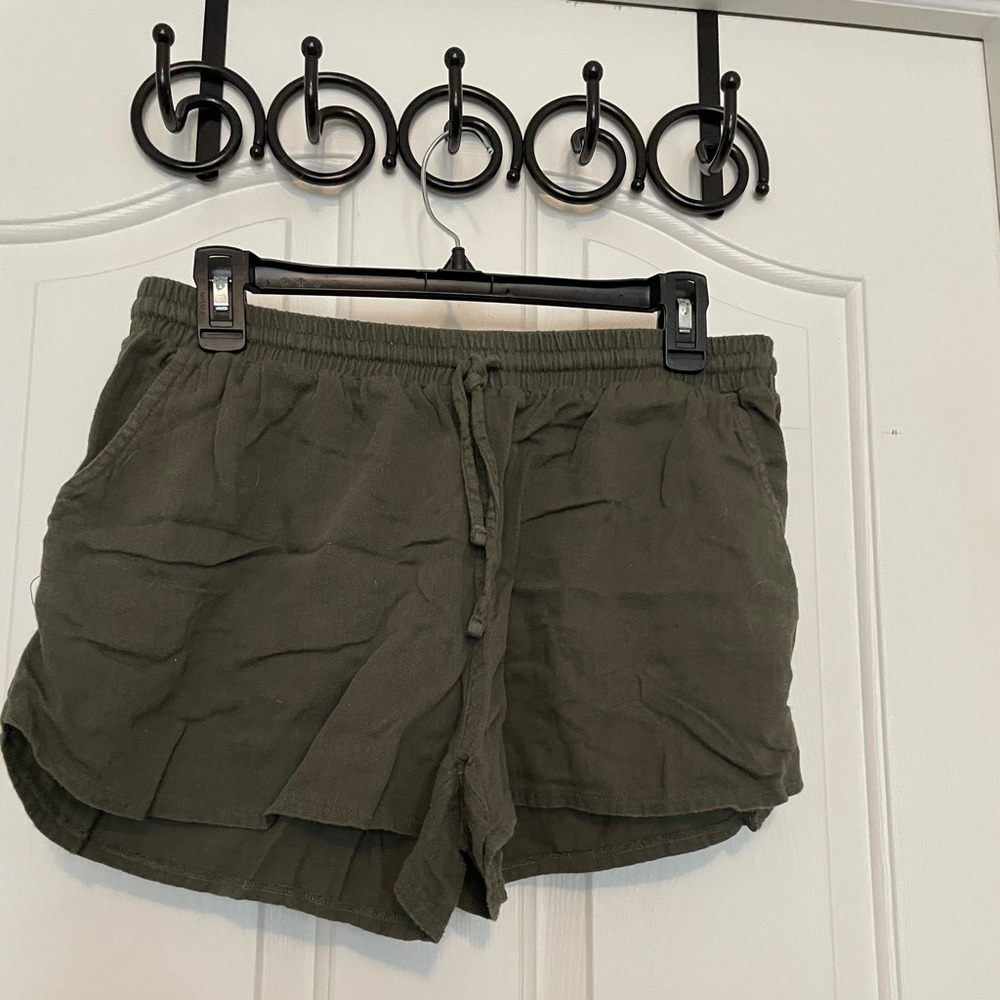 Universal Thread Medium Linen Shorts